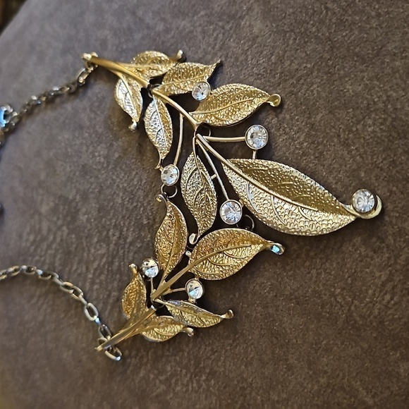 3/$30 2028 Goldtone Leaf Rhinestone Bib Chain Necklace - Picture 3 of 4